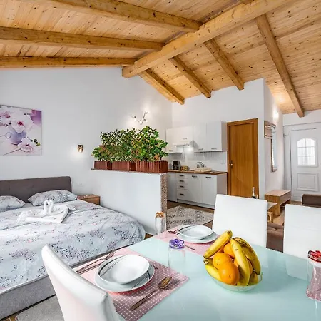 Villa Heidi 2 Umag Exterior photo
